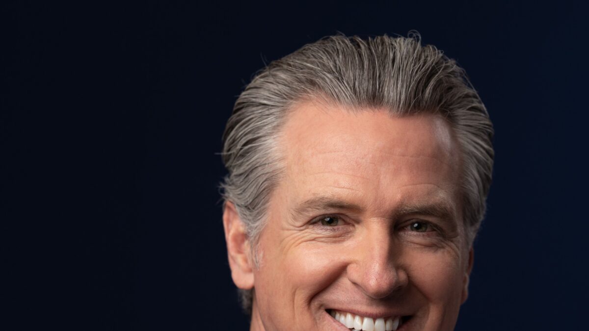 California Enacts Landmark Law Banning AI in Layoffs and Disciplinary Decisions as Newsom Defies White House "SI" Rebrand California Governor Gavin Newsom signs historic workplace protection legislation restricting artificial intelligence in employment decisions